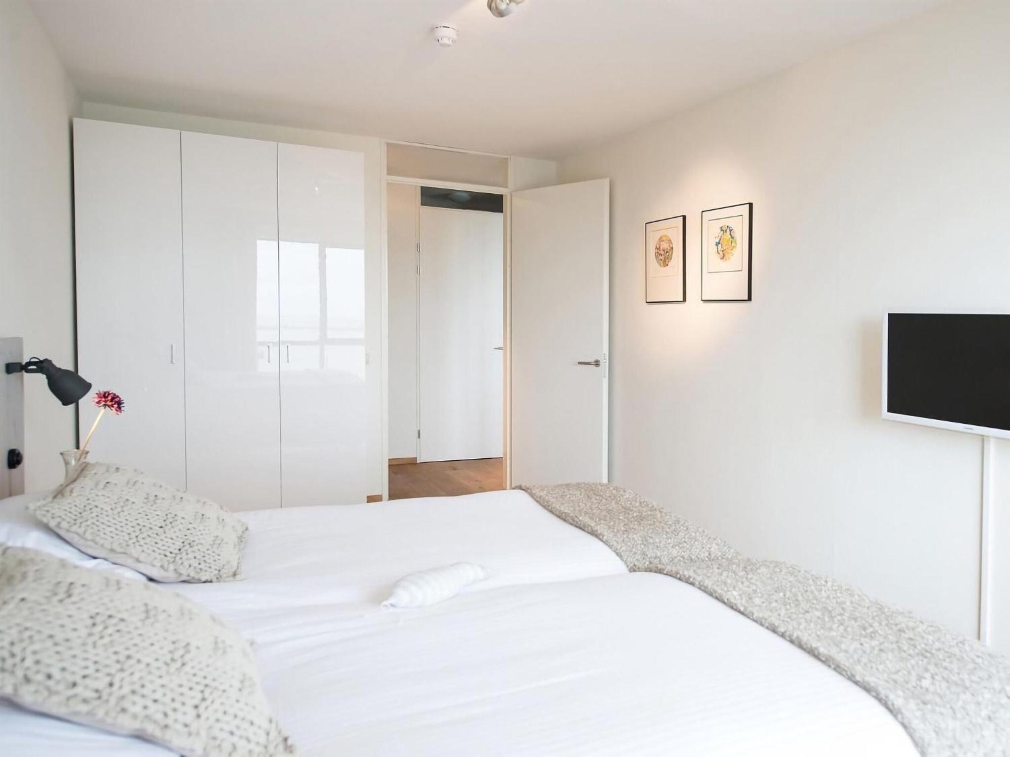 Apartment Spacious Modern In Scheveningen